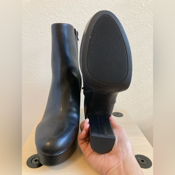 Mix No. 6 Black Platform Boots - Picture 7 of 7
